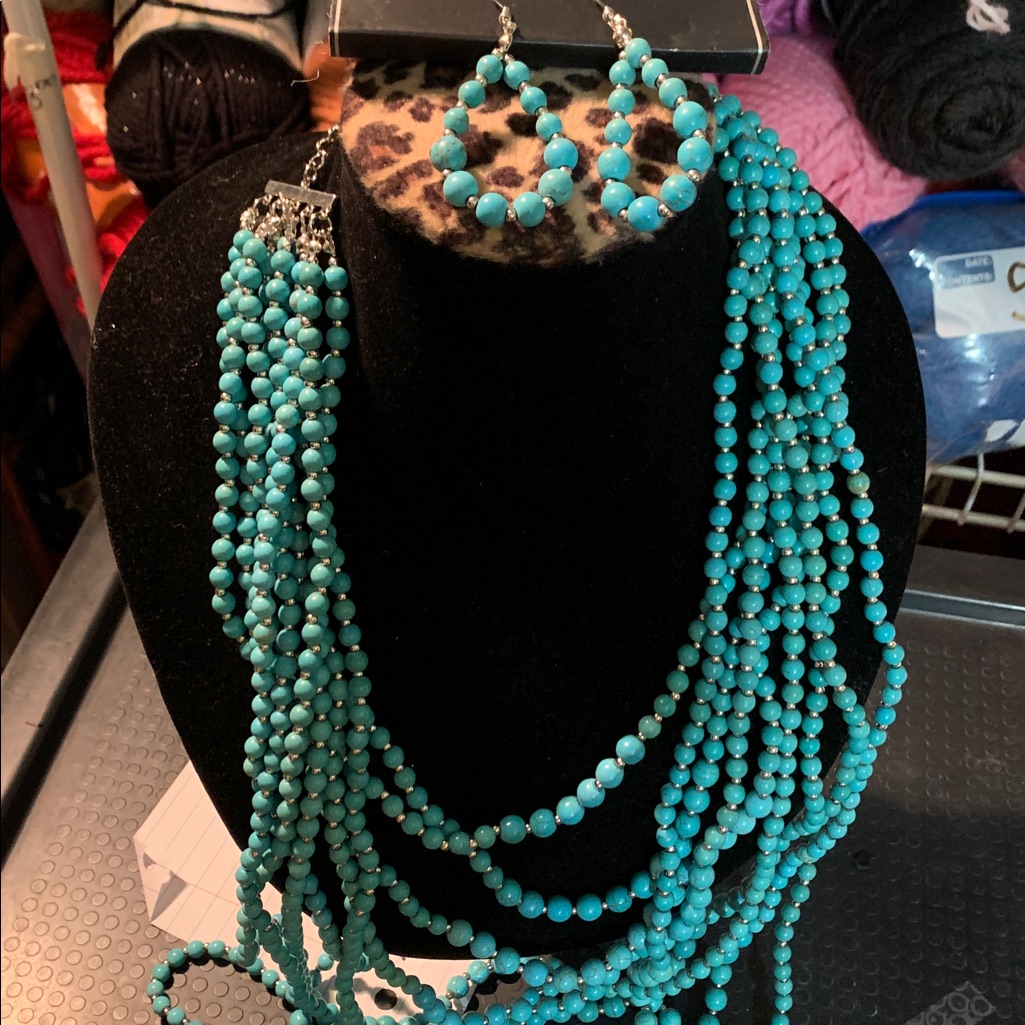 Zi Signature Series Collection Turquoise Beaded Necklace & Earrings Set